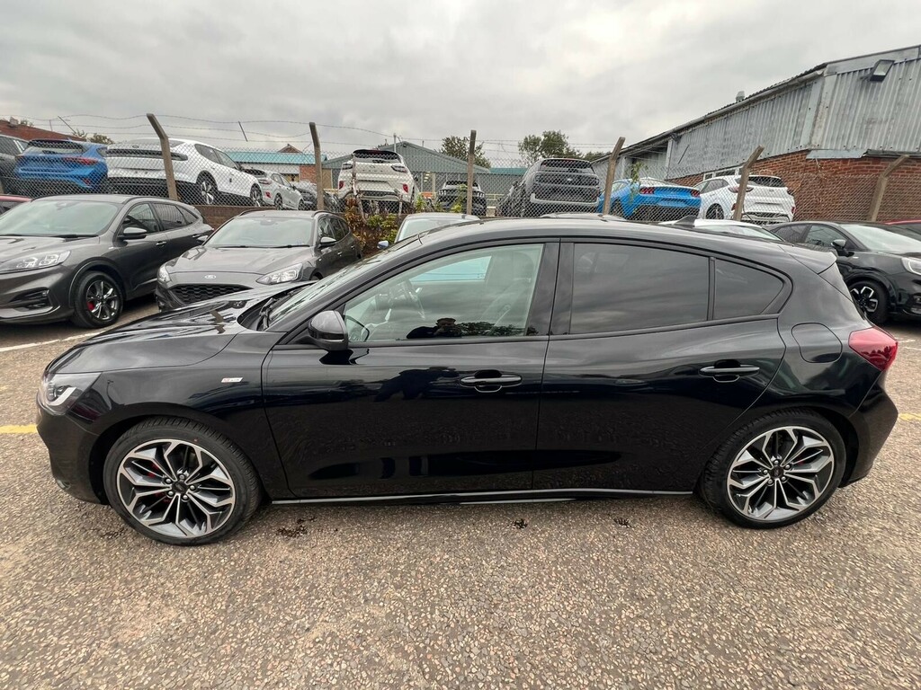 Ford Focus Focus Hatchback 1.0 Ecoboost Hybrid Mhev 155 St-li EJ23CXK Black #4