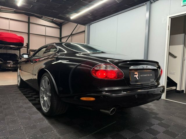 Jaguar XKR Coupe Silver #10