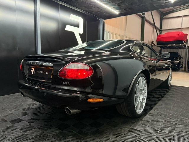 Jaguar XKR Coupe Silver #9