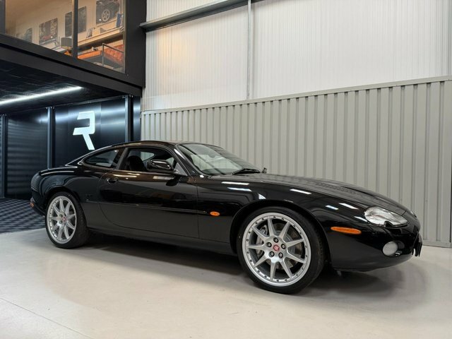 Jaguar XKR Coupe Silver #51