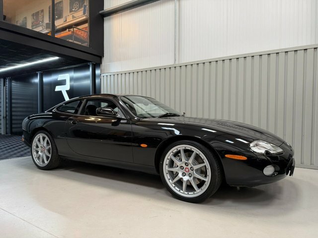 Jaguar XKR Coupe Silver #41