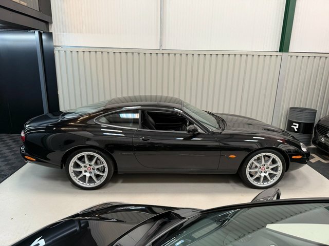 Jaguar XKR Coupe Silver #48
