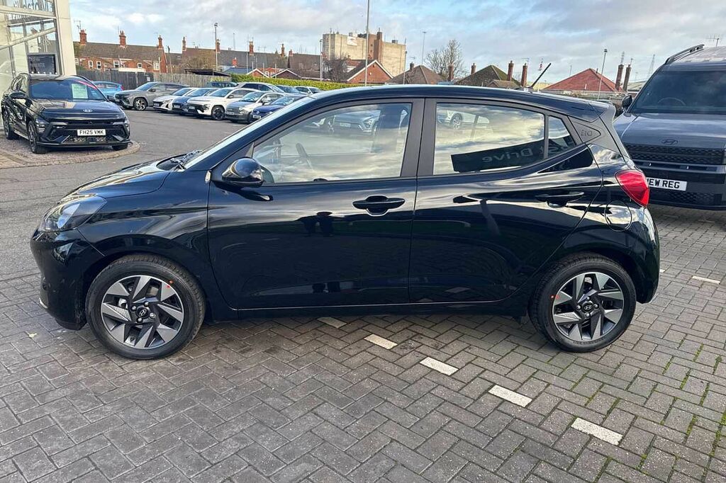 Hyundai I10 1.0 63 Advance Nav FV75WMD Black #4