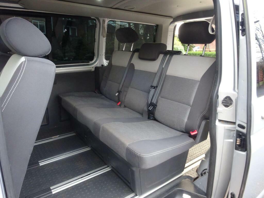 Volkswagen Caravelle 2.5 Executive Tdi Black #30