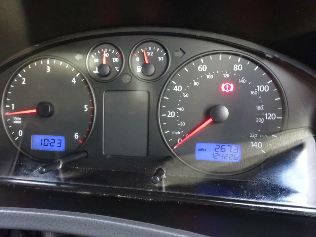 Volkswagen Caravelle 2.5 Executive Tdi Black #18