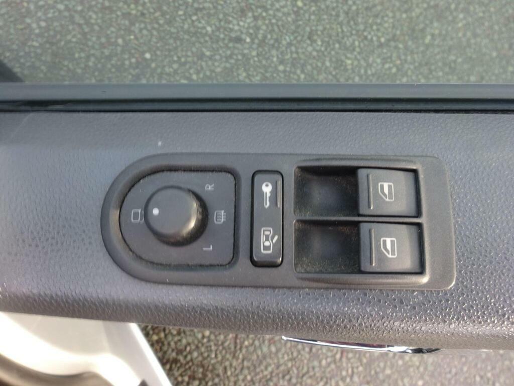 Volkswagen Caravelle 2.5 Executive Tdi Black #28