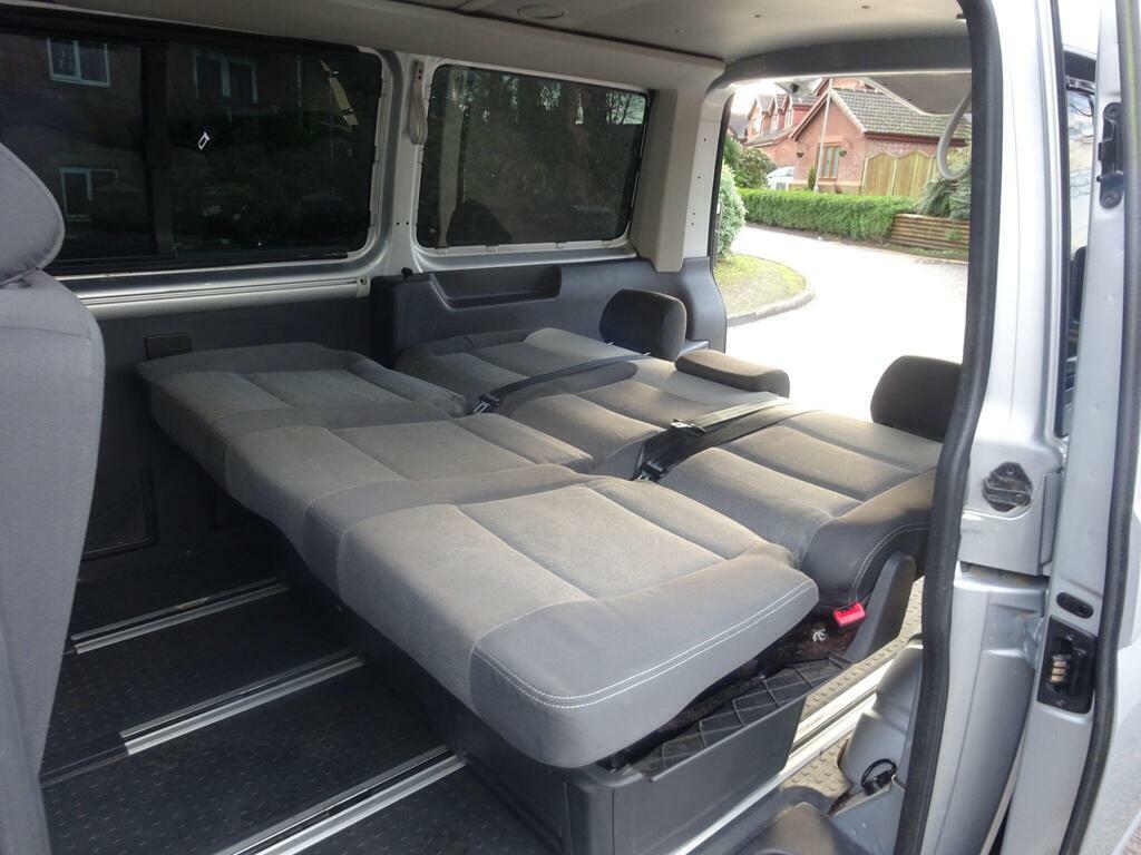 Volkswagen Caravelle 2.5 Executive Tdi Black #31