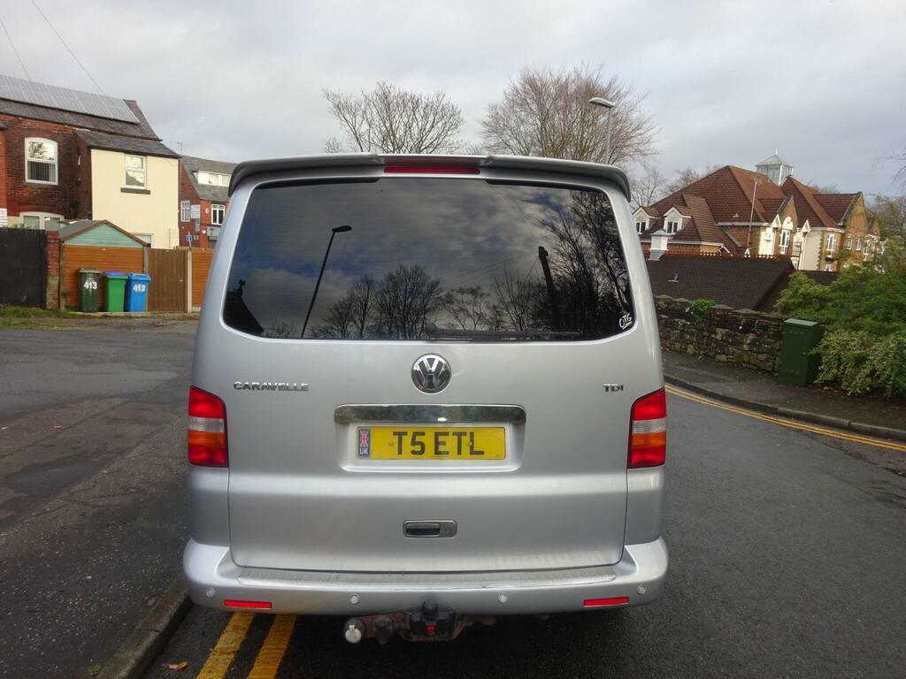 Volkswagen Caravelle 2.5 Executive Tdi Black #9