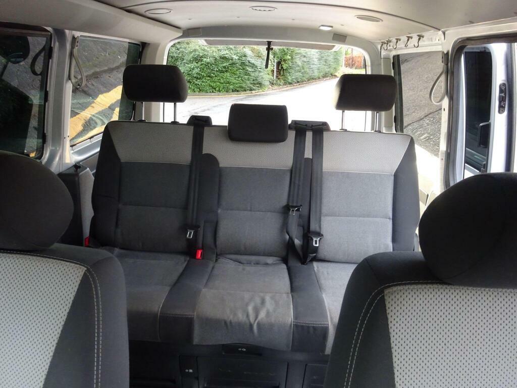 Volkswagen Caravelle 2.5 Executive Tdi Black #29