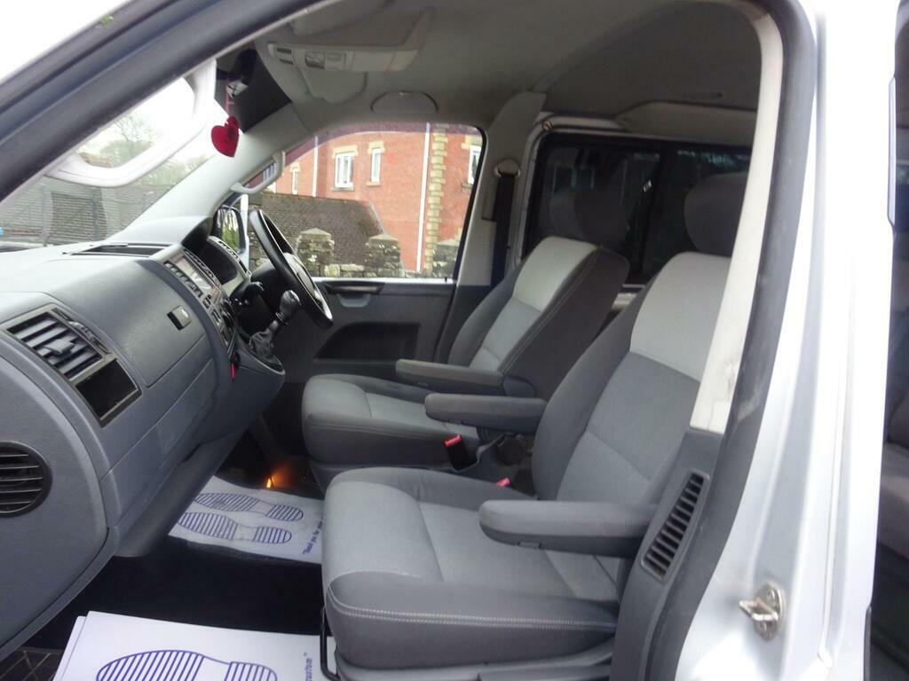 Volkswagen Caravelle 2.5 Executive Tdi Black #14