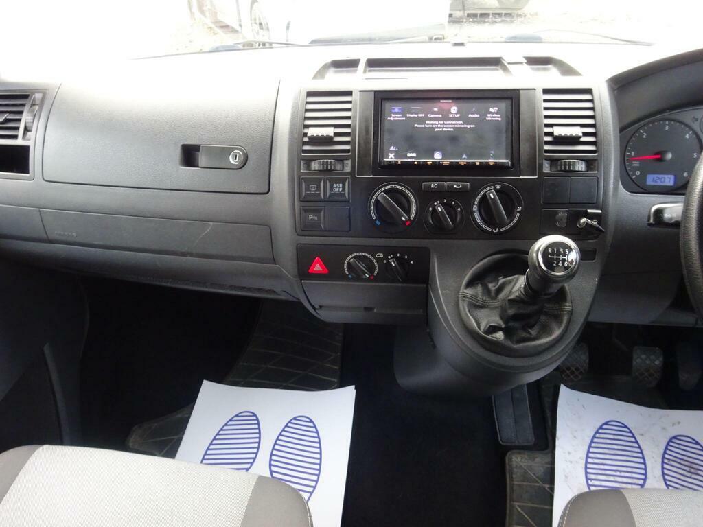 Volkswagen Caravelle 2.5 Executive Tdi Black #20