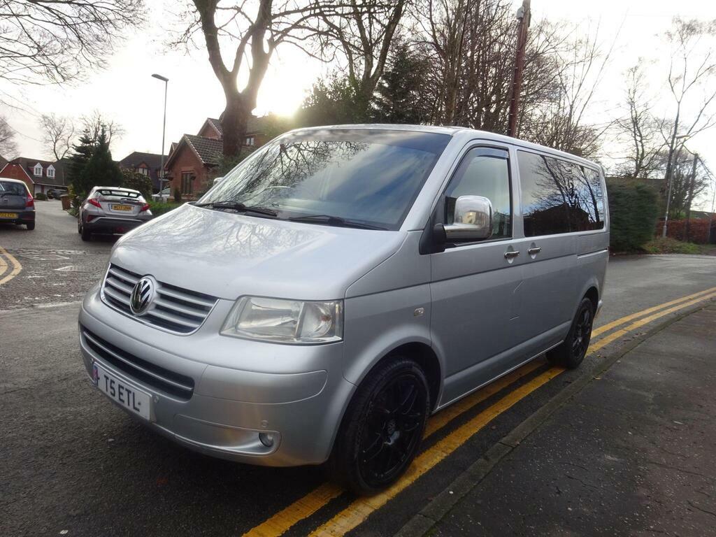 Volkswagen Caravelle 2.5 Executive Tdi Black #12