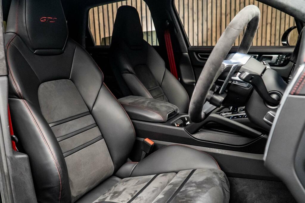 Porsche Cayenne 4.0T V8 Gts Tiptronics 4Wd Euro 6 Ss Black