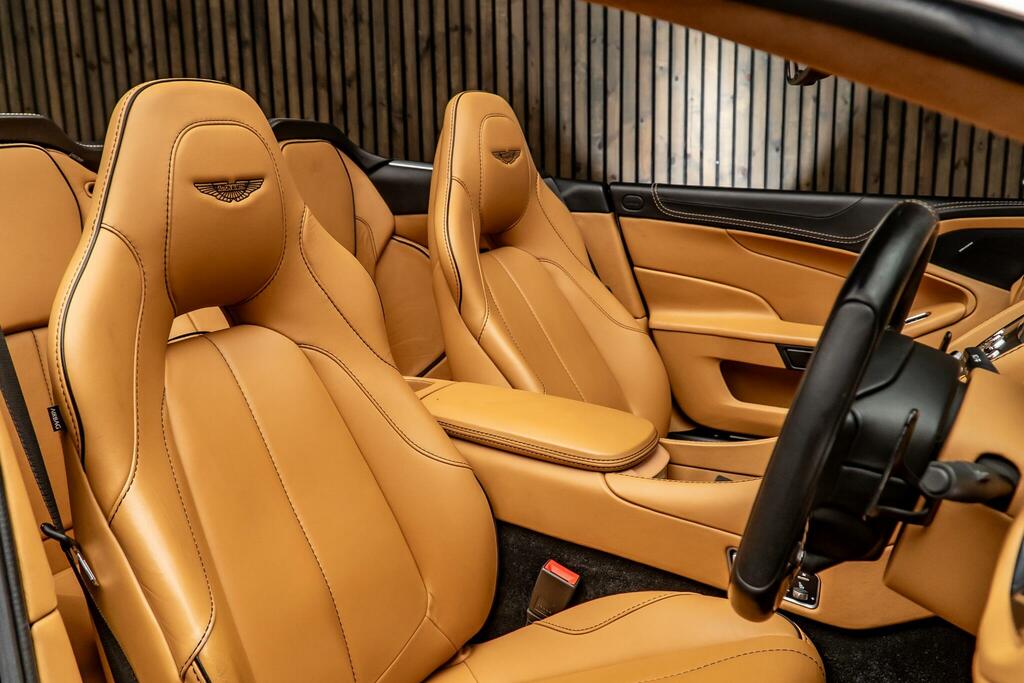 Aston Martin Vanquish 6.0 V12 Volante T-troniii Euro 6 Black