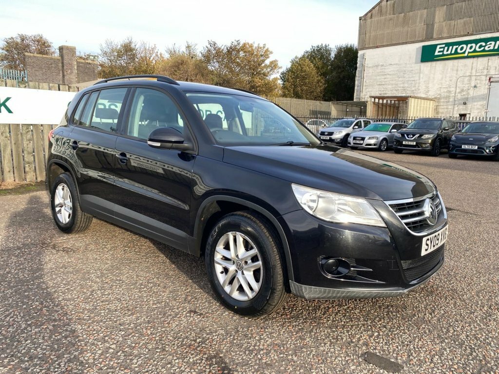 Volkswagen Tiguan 2L S Black #2