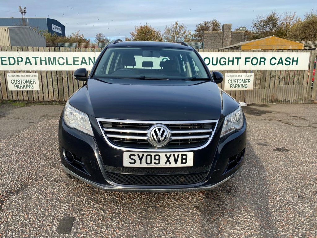 Volkswagen Tiguan 2L S Black #4