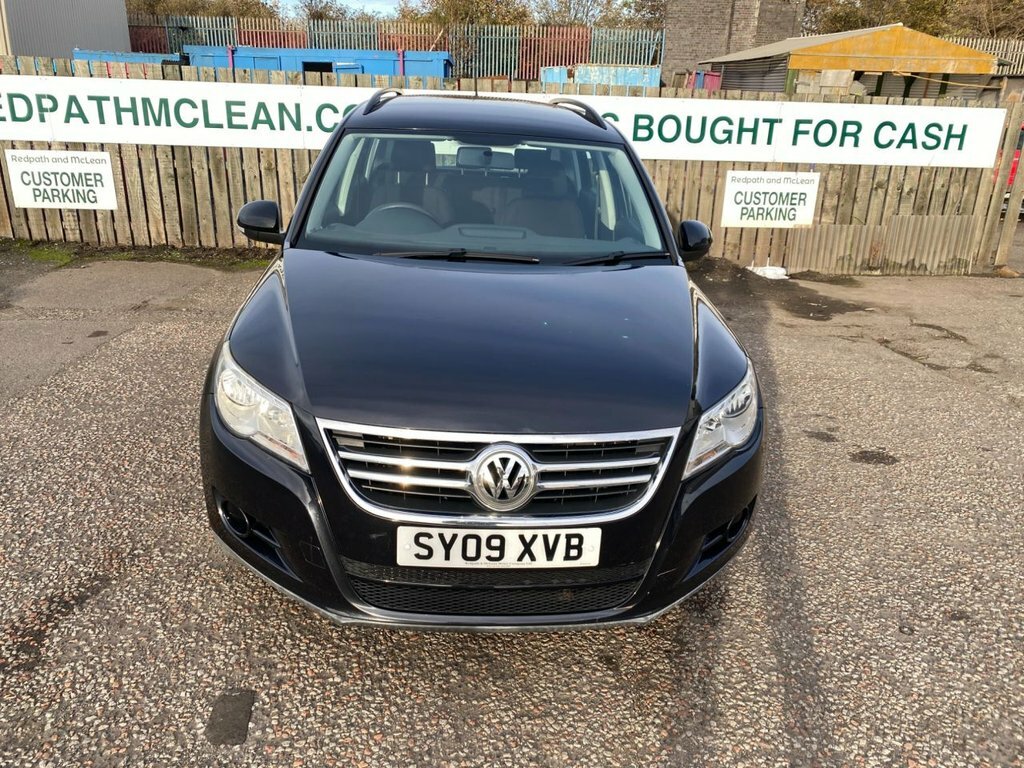 Volkswagen Tiguan 2L S Black #3