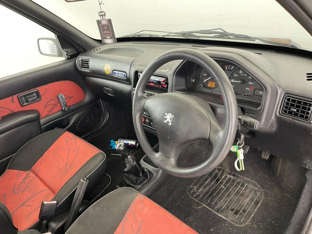 Peugeot 106 Hatchback Silver #10