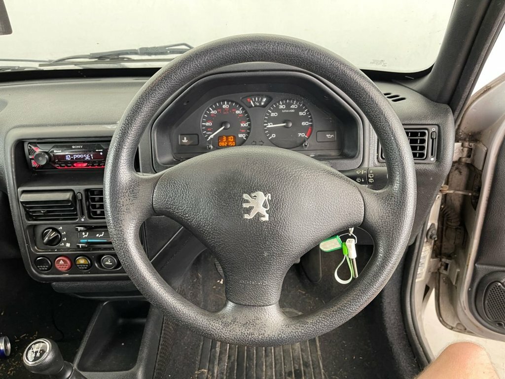 Peugeot 106 Hatchback Silver #11