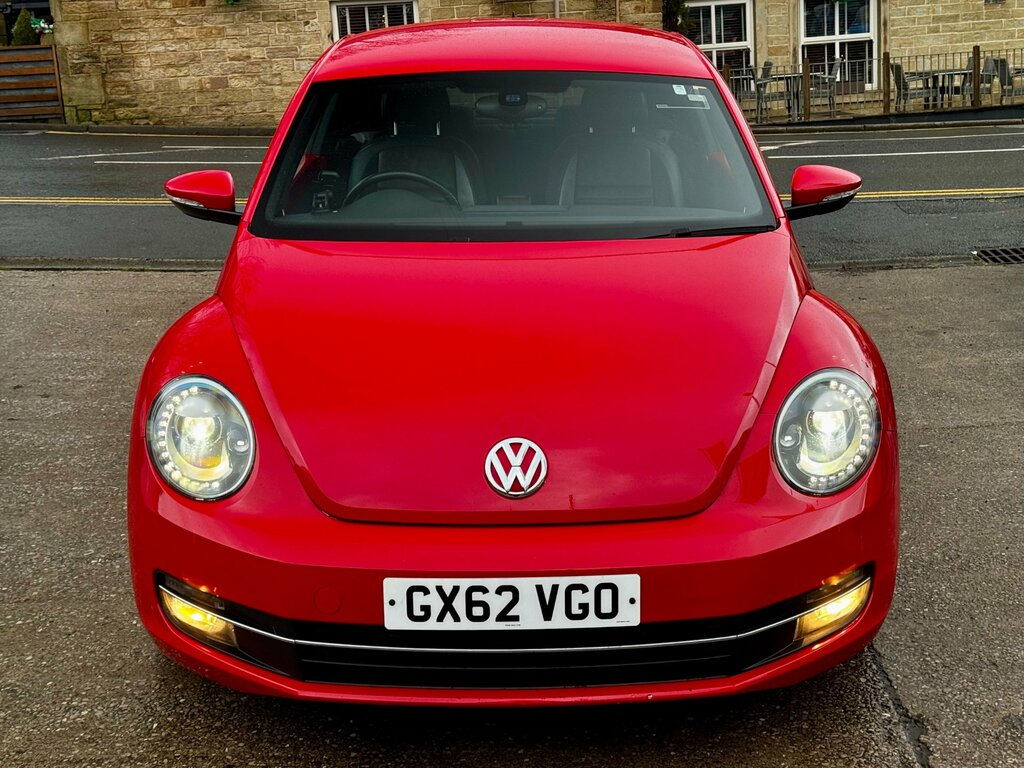 Volkswagen Beetle Hatchback White #1