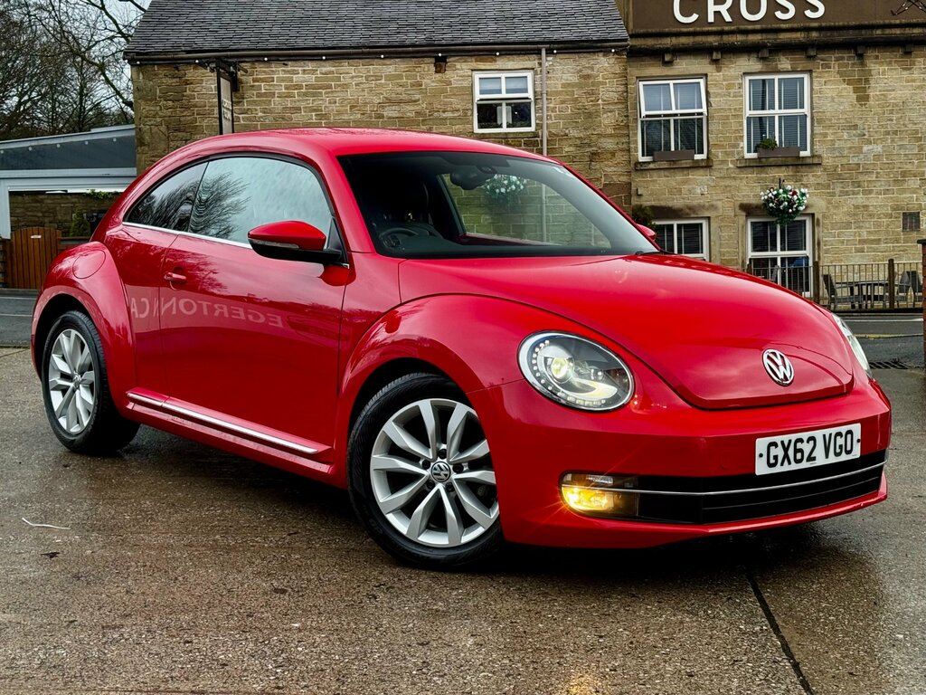 Volkswagen Beetle Hatchback White #51