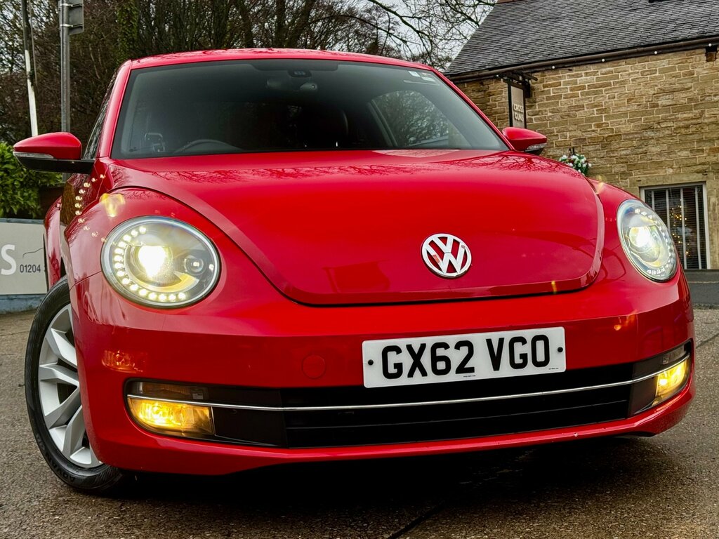 Volkswagen Beetle Hatchback White #49