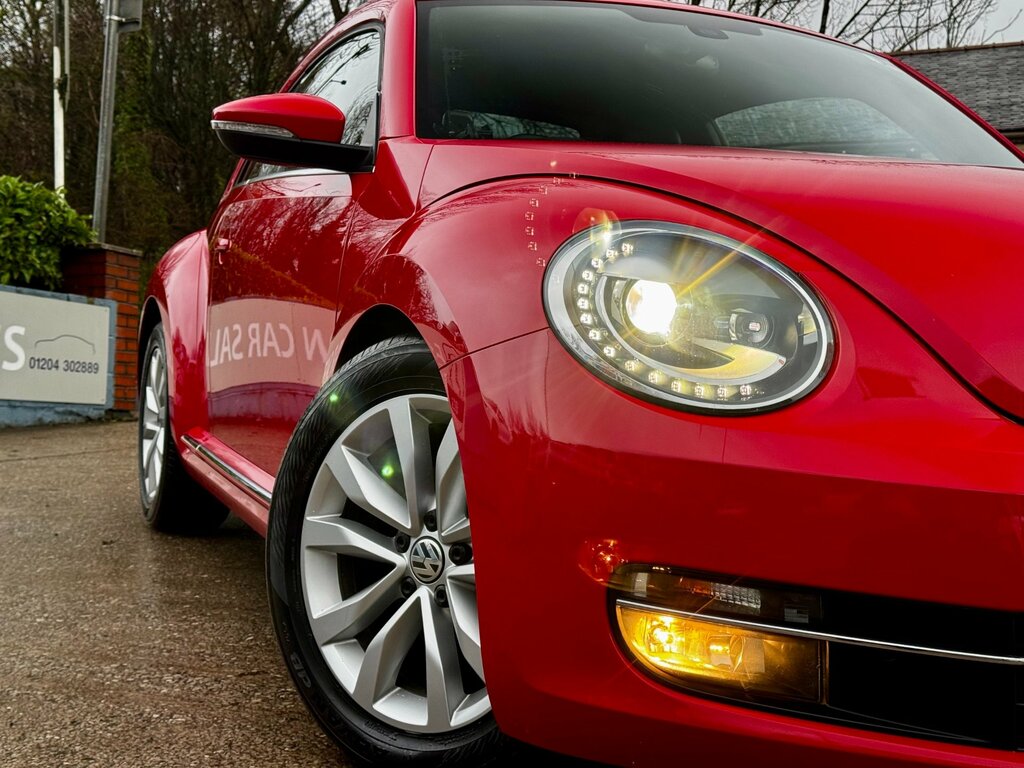 Volkswagen Beetle Hatchback White #12