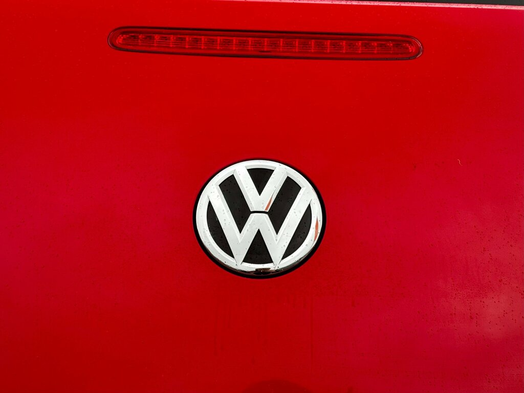 Volkswagen Beetle Hatchback White #41