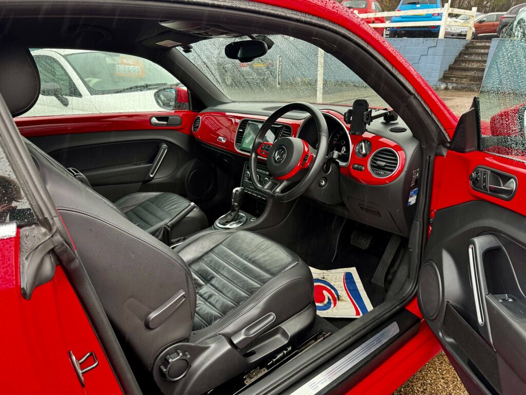 Volkswagen Beetle Hatchback White #18