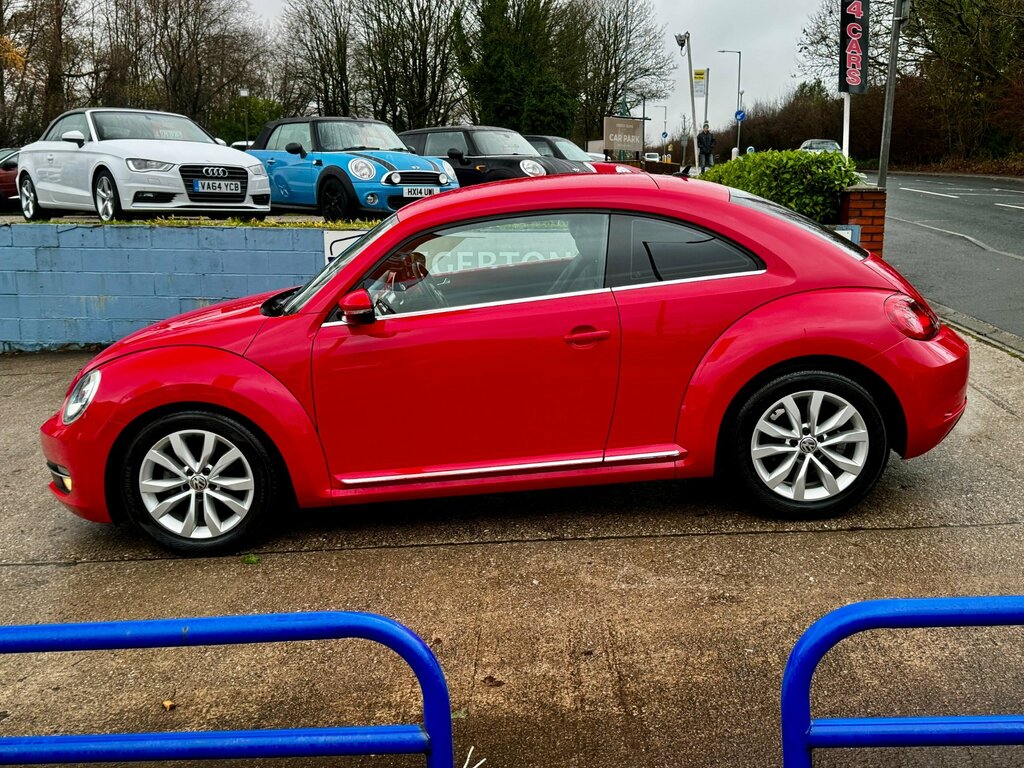 Volkswagen Beetle Hatchback White #23