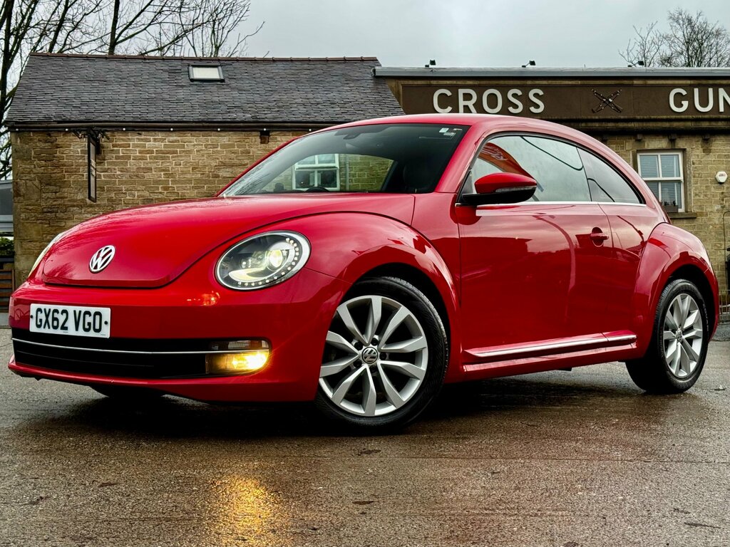 Volkswagen Beetle Hatchback White #2