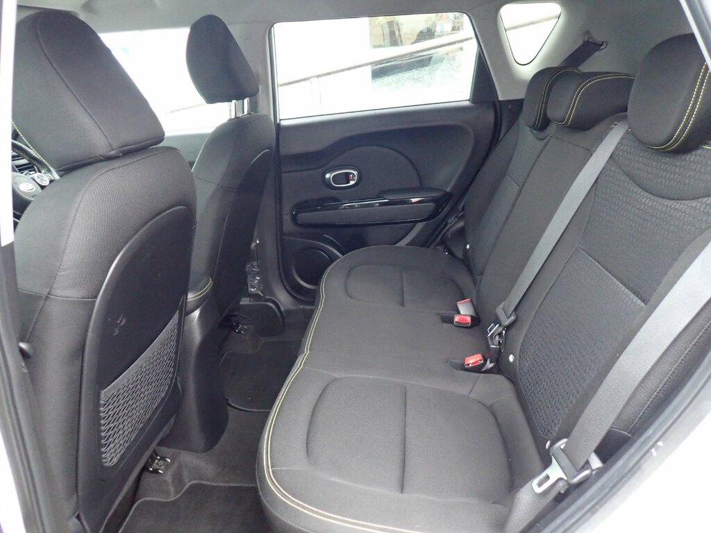 Kia Soul 1.6 Crdi Urban Suv Dct Euro 6 134 Bhp White #4