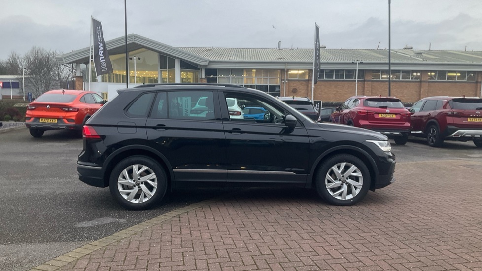 Volkswagen Tiguan Volkswagen Tiguan 1.5 Tsi 150 Life Dsg CJ23NTE Black #2