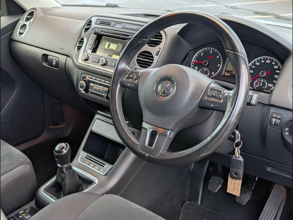 Volkswagen Tiguan 2.0 Tdi Bluemotion Tech Match 4Wd Euro 5 Ss SH14AKO Silver #3