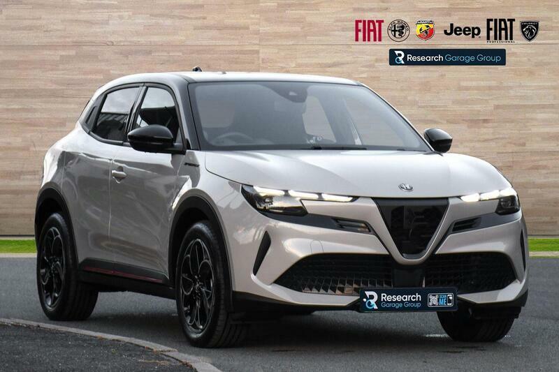 Alfa Romeo Junior 54Kwh Elettrica Speciale Black