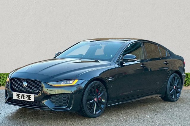 Jaguar XE 2.0 D200 Mhev R-dynamic Black Saloon Au Black #3