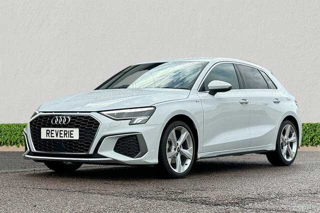 Audi A3 1.5 Tfsi 35 S Line Sportback S Tronic E White #4