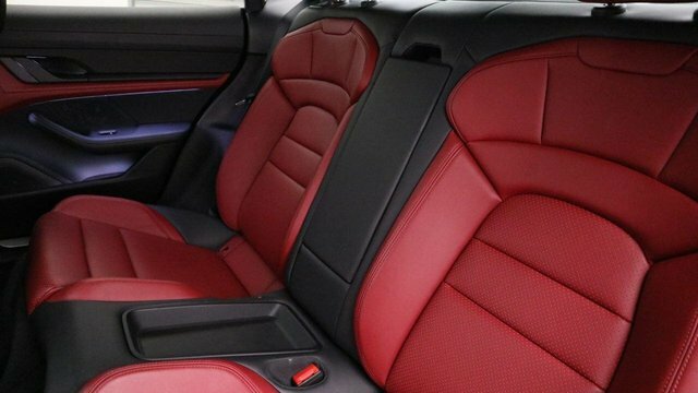Porsche Taycan Performance 79.2Kwh 4S Saloon 4W Black #5