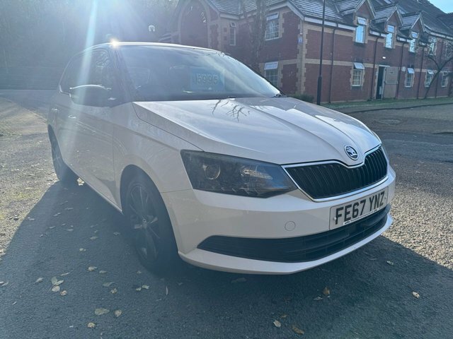 Skoda Fabia Hatchback FE67YNZ White #3