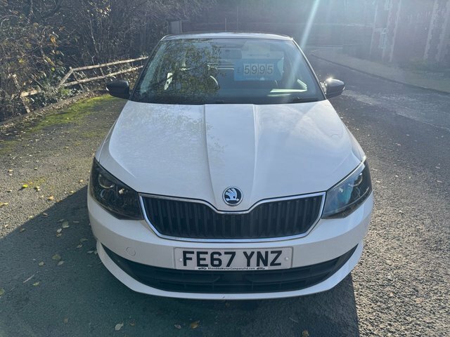 Skoda Fabia Hatchback FE67YNZ White #4