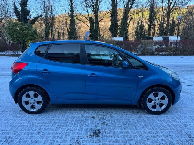 Kia Venga Hatchback CV11CXJ Blue #5