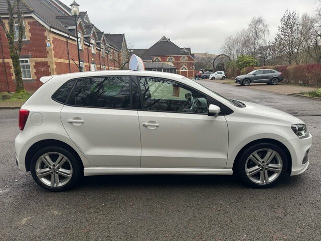 Volkswagen Polo Hatchback L11HFD White #5