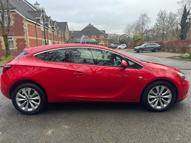 Vauxhall Astra GTC Coupe YK65RFY Red #5