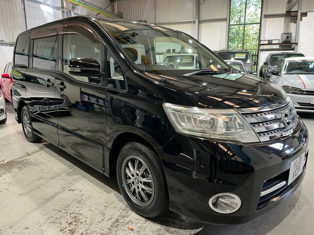 Nissan Serena Estate White #1