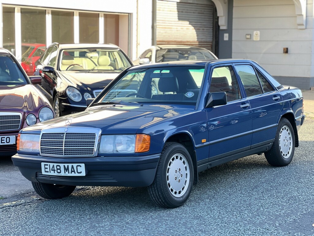 Mercedes-Benz 190 D Auto Red #1