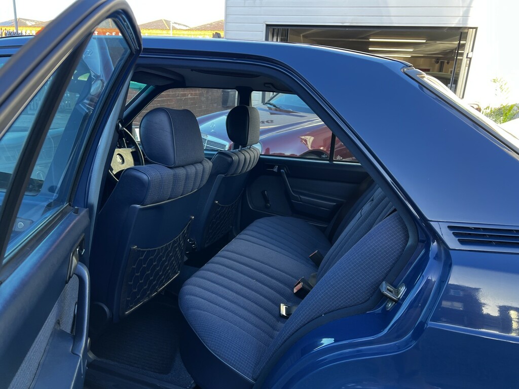 Mercedes-Benz 190 D Auto Red #9