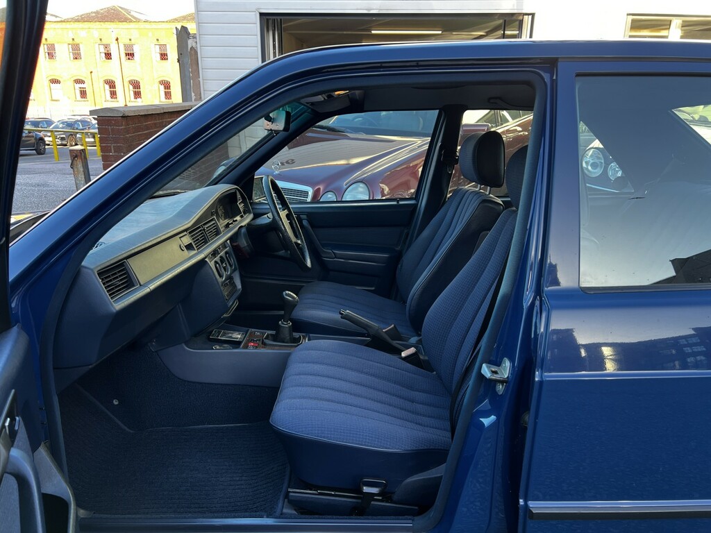Mercedes-Benz 190 D Auto Red #8