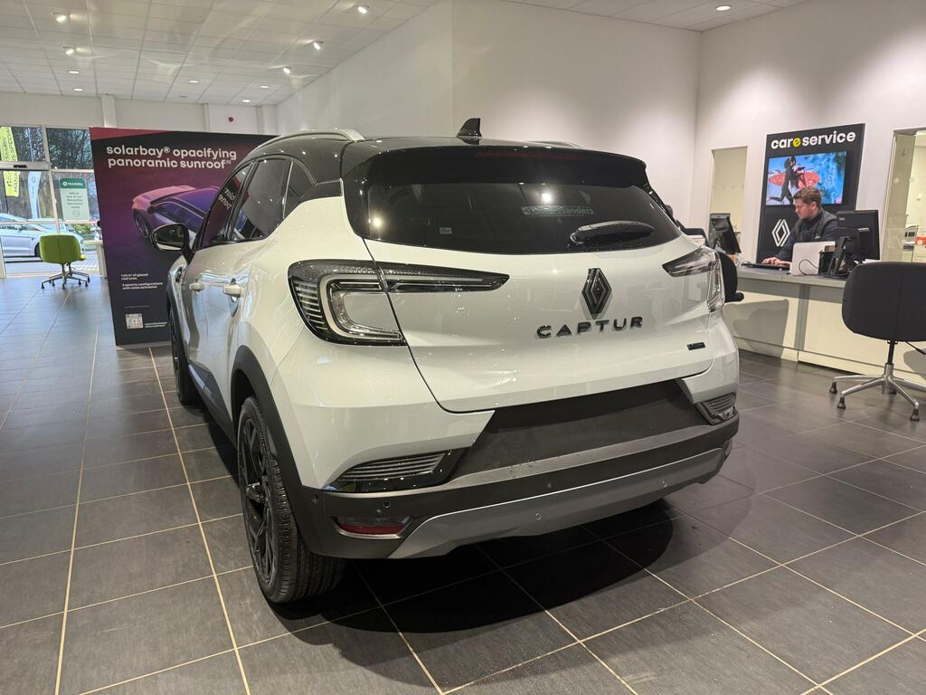 Renault Captur Esprit Alpine 160 Hybrid Grey #4