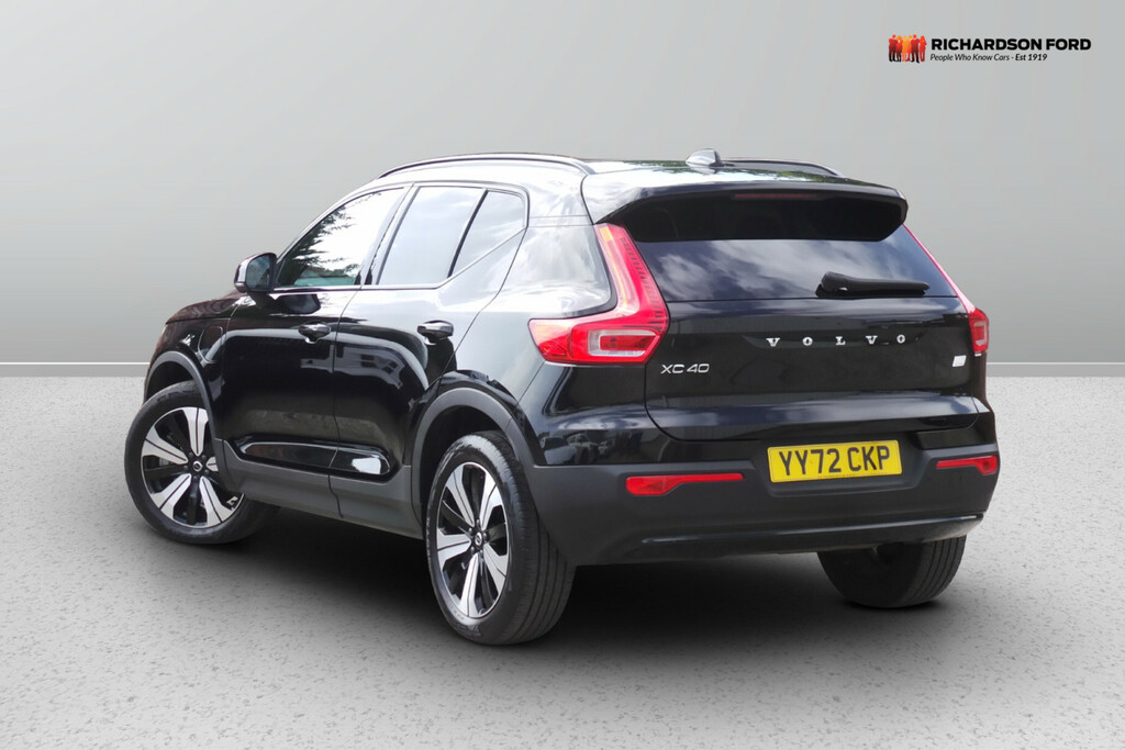Volvo XC40 1.5 T5 Recharge Phev Ultimate Dark YY72CKP Black #3