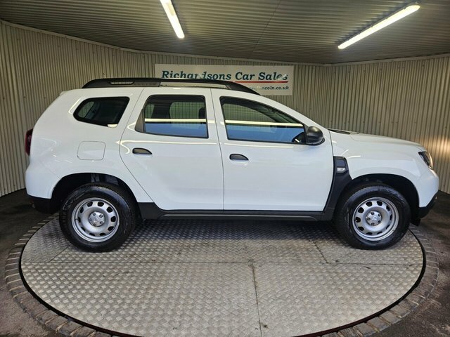 Dacia Duster 1.0 Tce Essential Suv Bi Fuel Euro 6 S FT21YKC White #2